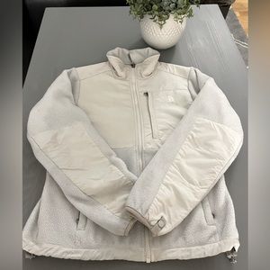 THE NORTH FACE WOMEN’S JACKET